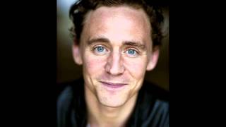 The Red Necklace  Read by Tom Hiddleston  CD 2 Track 3 [upl. by Nitsirt]