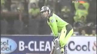 Abdul Razzaq 109 vs south africa match winning century highlights [upl. by Nigrom399]