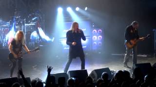 SAXON  Wheels Of Steel  Crusader  PARIS  Le Trianon  Nov 14 2016 [upl. by Vachel]