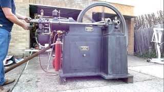 Perin Panhard slide valve gas engine [upl. by Dronel769]