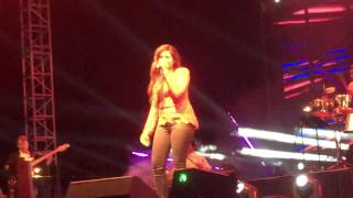 Dola Re Dola  Shreya Ghoshal live in concert Sri Lanka [upl. by Aleunamme]