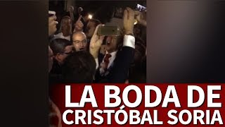 El desmadre con el himno del Sevilla en la boda de Soria  Diario AS [upl. by Aicilra34]