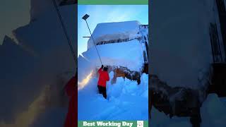 Best working day 1475 The process of clearing snow from the roof of a wooden house [upl. by Aneloj]