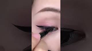 easy eyeliner tutorial howtoapplywingeyeliner eyeliner eyelinertutorial love trending shorts [upl. by Marb]