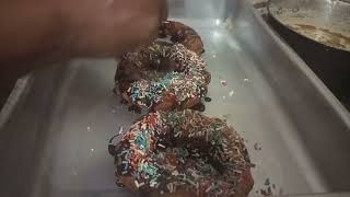 rosquinha 🍩 de chocolate granulado colorido🍩👍😃🔔🙏✍️se inscreve no canal de muito like 👍👍 [upl. by Fabrianna170]