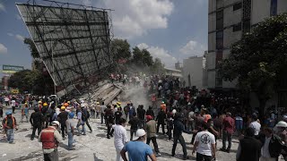 Powerful earthquake strikes Mexico [upl. by Buerger]