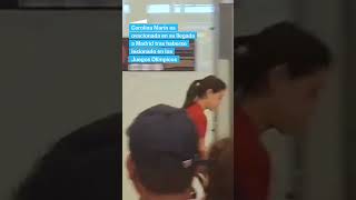 La llegada de Carolina Marín al aeropuerto de Madrid tras haberse lesionado en las Olimpíadas [upl. by Noira952]