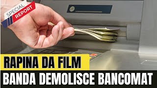 quotRapina da Film a Scordia Banda Demolisce Bancomat e Fugge con l’Escavatorequot [upl. by Dnomsed766]