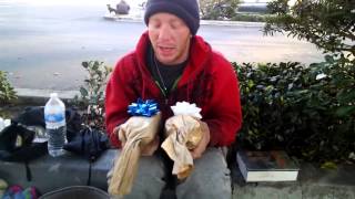 ViRAL SHOCKING ViDEO YOU WILL CRY Christmas Gifts for Homeless [upl. by Iteerp]