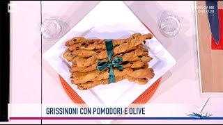 Detto Fatto ricetta di oggi 17 febbraio grissinoni con pomodori e olive di Manuel Saraceno ingredi [upl. by Idid]