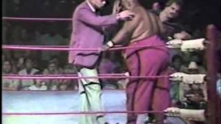 Abdullah the Butcher vs Bruiser Brody WCCW 8486 Part 1 [upl. by Dannica178]