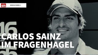 Carlos Sainz im Fragenhagel quotBeim Golf schlage ich Lando sowiesoquot  Servus Formel 1 Original [upl. by Xylia]