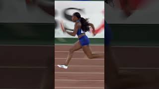 Perfect pass 😤 worldathleticschamps running sports usa relay [upl. by Nabetse]