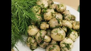 Knackige Champignons in köstlicher Marinade eingelegt Knackig und fantastisch lecker [upl. by Oetomit351]