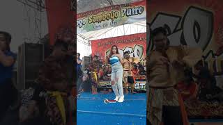 Goyangan Khas Artis Jaranan ROGO SAMBOYO PUTRO PehkulonPapar Kediri jaranan dangdut kediri [upl. by Sucramat574]