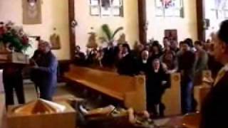 Bromas pesadas en la iglesia [upl. by Yenhoj]