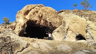 Discovering an ancient cave and turning it into a safe and cozy shelter  Bushgraf Camping [upl. by Eel497]