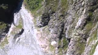 Norwegian basejumper survives fall from cliff after high bar snaps [upl. by Cochard]