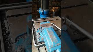 MOUNTING THE VICE ON THE ADJUSTABLE TABLE OF THE UNIVERSAL DRILLING MACHINE [upl. by Ennoid]