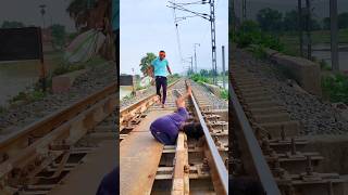 isne kyaa liya hai😲😱shorts youtubeshorts train railway indianrailway wait4break short [upl. by Vi]