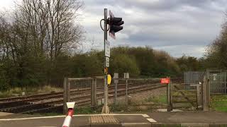 Leverton Level Crossing Notts Tuesday 24102017 [upl. by Iglesias]