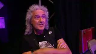 Queen Extravaganza Brian May comenta performance de Alírio Netto [upl. by Shelton]