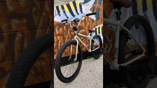 2023 Kink  Drifter Gloss Wolf Grey BMXbike KinkBMX KinkDrifter 2023KinkDrifter BMXcruiser [upl. by Hoy39]