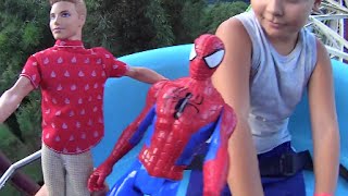 Spider Man Ken Barbie Roda Gigante Ferris Wheel Parque Parc Magique Le Canton Hotel Toys Kids [upl. by Lavicrep293]