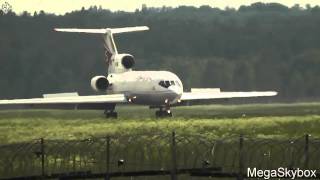 Yakovlev Yak42D RA42389 SaraviaSaratov Airlines landing at MoscowDomodedovo DMEUUDD [upl. by Gaye]