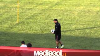 Gattuso palleggia da solo e poi con Vazquez e Dybala by Mediagolit 15072013 [upl. by Avril]