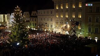 Stille Nacht heilige Nacht  Der größte Chor Österreichs sang Stille Nacht am Stadtplatz Steyr [upl. by Iem]