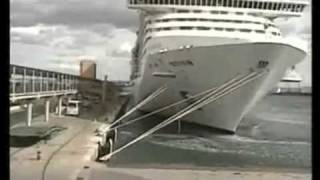 cruise ship breaks moorings [upl. by Philbrook943]