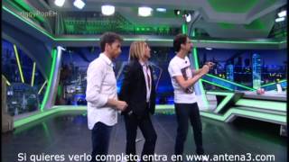 El Hormiguero  Ciencia fosforescente con luz ultravioleta [upl. by Leeland]