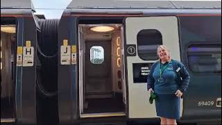 Avanti West Coast 390009 arriving at Watford Junction [upl. by Eleaffar]