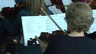 Music provides sweet sendoff at Missoula airport [upl. by Adai]