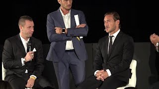 Totti al Colosseo Cassano quotA casa di Francesco ero di famiglia ma lì non ha mai comandatoquot [upl. by Orrocos57]