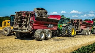 Jaylor M1600HD Manure Spreaders Papermill Waste Spreading at Sutton Farm [upl. by Broome]