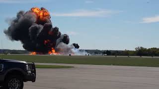 Bell P63 Kingcobra collides with Boeing B17 Flying Fortress at Wings Over Dallas Airshow [upl. by Sebbie]