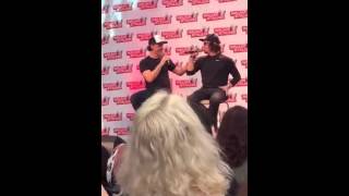 Norman Reedus Andrew Lincoln Panel Walker Stalker London 2016 [upl. by Aya573]