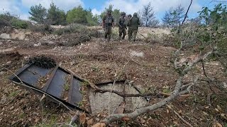 Larmée israélienne organise une visite pour la presse dans le LibanSud [upl. by Dulce54]