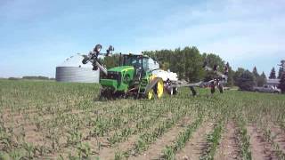 Zoskes 60 SideDress Toolbar Unfolding Behind John Deere 8430T [upl. by Sethrida67]