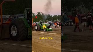 tractor propulling fire burnout lotsofo people looking it [upl. by Salbu]