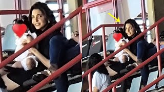 Baby Vamika and Anushka Spotted in Stadium Cheering for Daddy Virat Kohli at South Africa [upl. by Eramal]