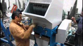 MOLINO para PLASTICO Plastic Recycling crushing [upl. by Kristy216]