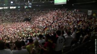 Argentinien  Deutschland  Tor 2  FullHD 1080p  Köln  World Cup 2010  min 67  emotions fans [upl. by Ardnasyl]