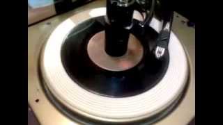 CREEDENCE CLEARWATER REVIVAL Proud Mary 45 rpm MAGNAVOX 1959 [upl. by Yelnahs]