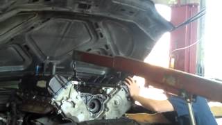 Travis installs a remanufactured Ford 68L V10 in an Excursion [upl. by Sidra]