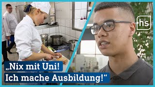 Ausbildung statt Uni Unternehmen kämpfen für junge Bewerber  mit guten Argumenten  hessenschau [upl. by Ahsiema141]