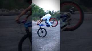 STOPPLE ON CYCLE 🚲😮ll Ride with stunts ✅ ll explore stunters trendingreels viral cyclestunt [upl. by Rafaello988]