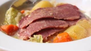 Coconut Milk Corned Beef and Cabbage  Corned Beef Cooked in Coconut Milk and Red Curry [upl. by Mllly]